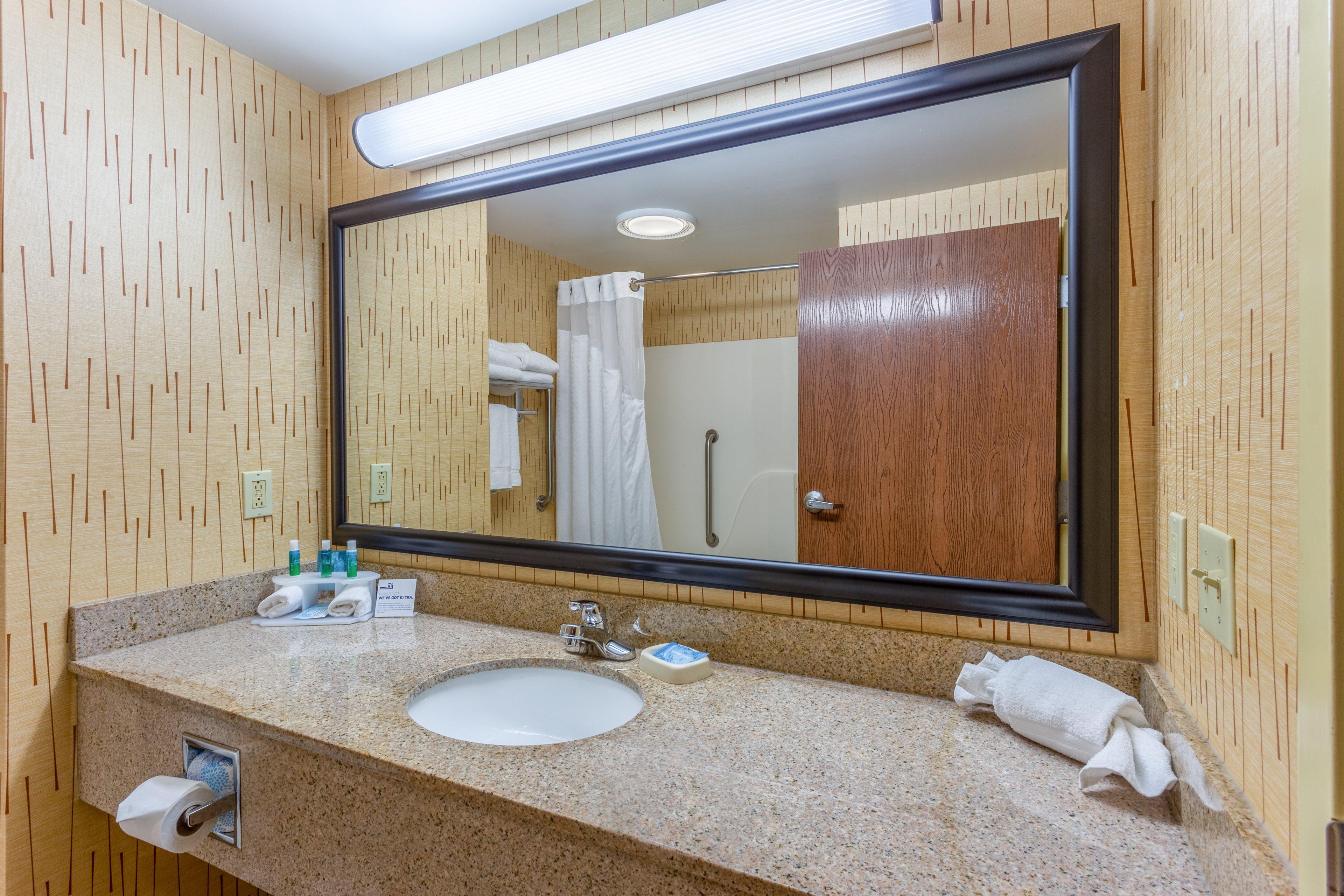 Holiday Inn Express Hotel & Suites Bowling Green By Ihg Exterior foto