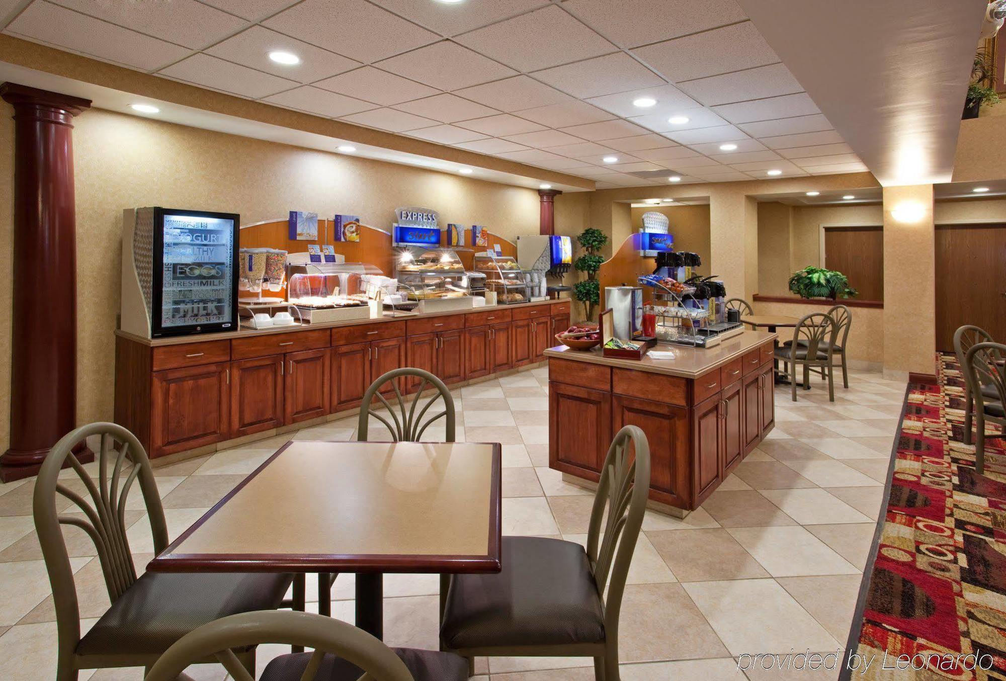 Holiday Inn Express Hotel & Suites Bowling Green By Ihg Restaurante foto