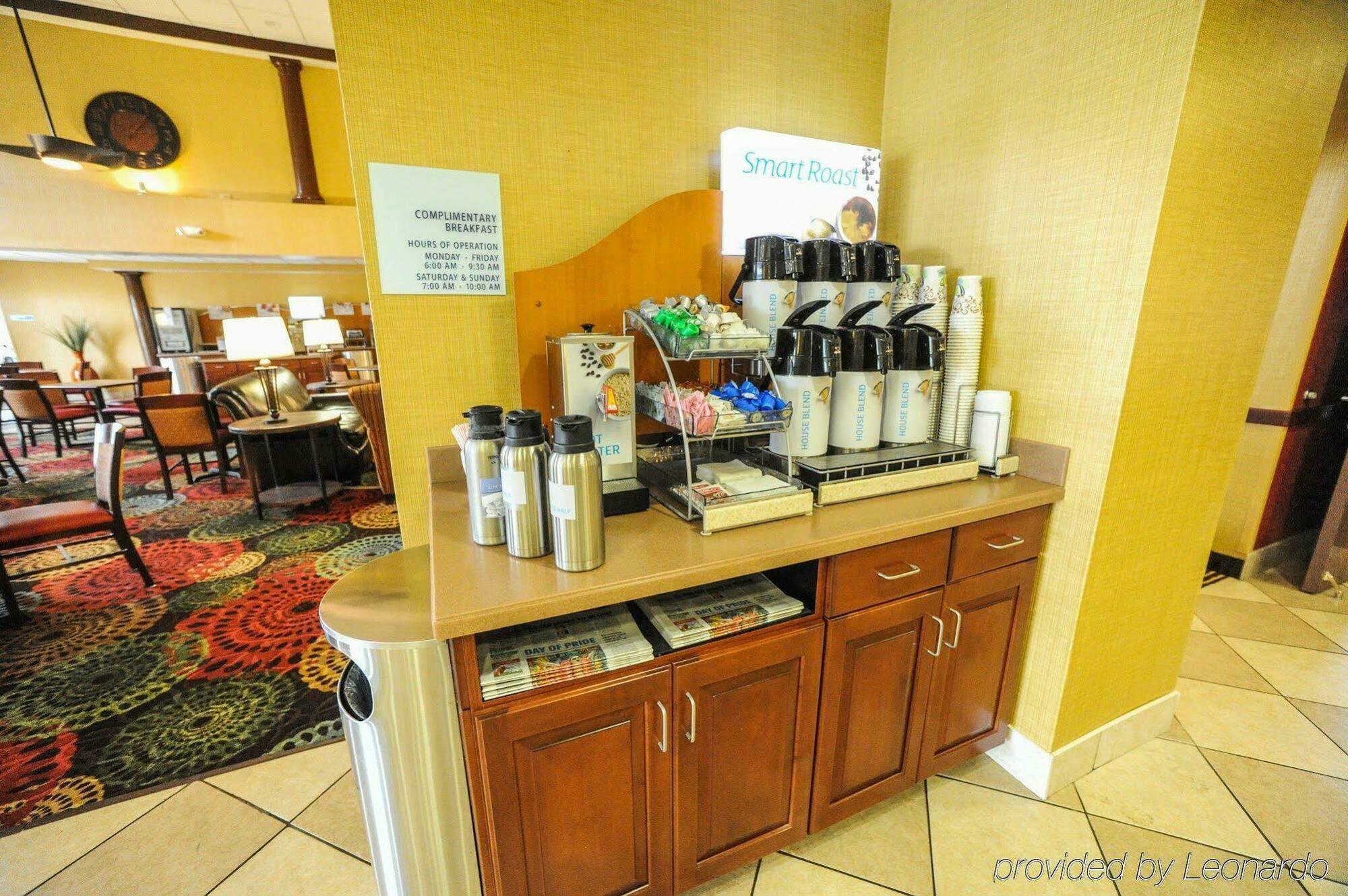 Holiday Inn Express Hotel & Suites Bowling Green By Ihg Exterior foto
